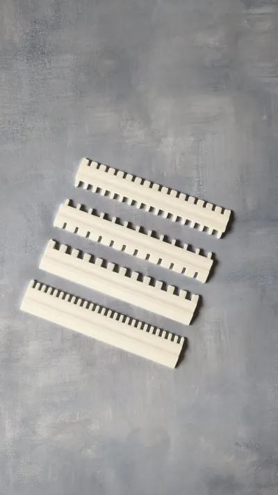 Set of 4 white needle selectors for 7-gauge Silver Reed knitting machines